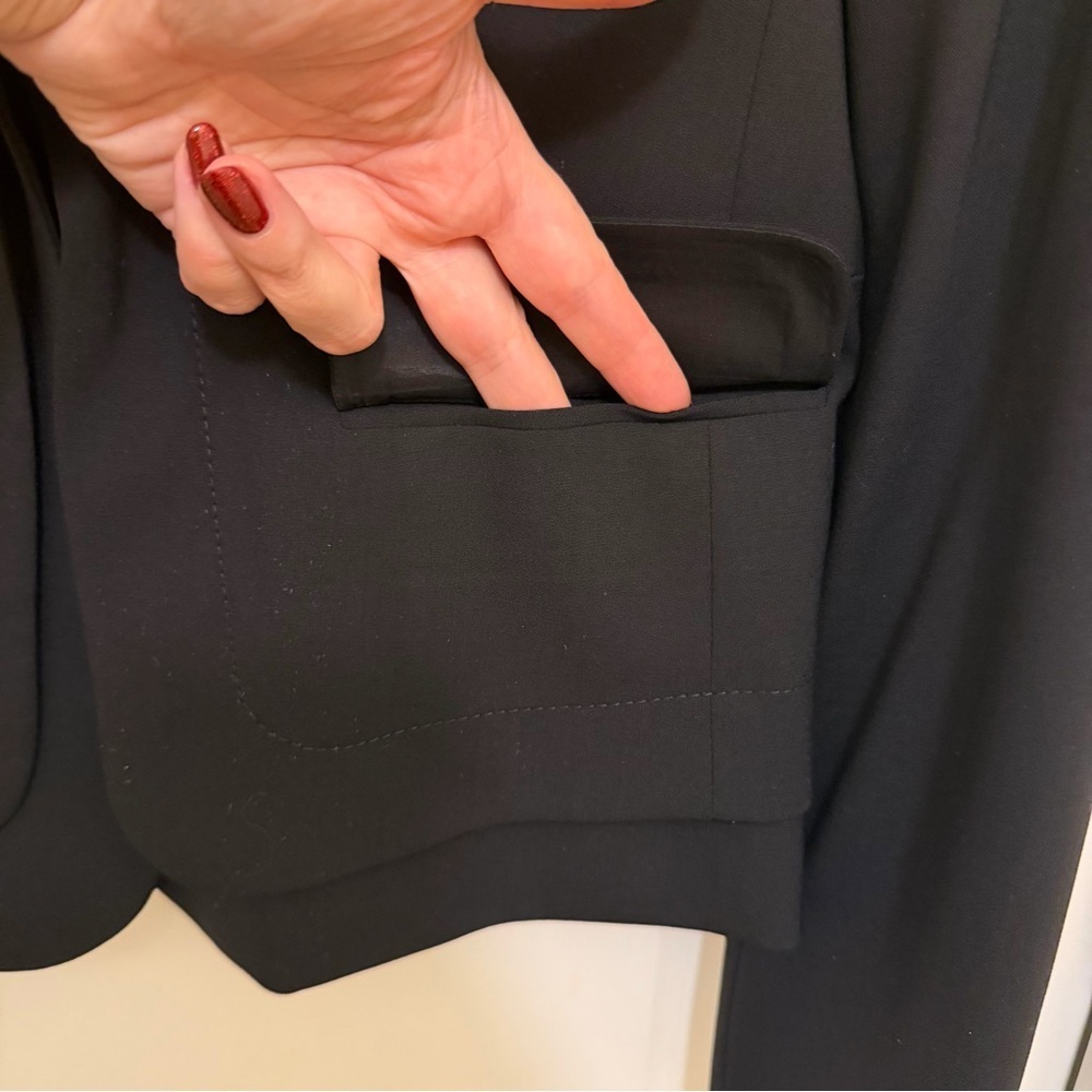 Hugo Boss Elegant Black Blazer in wool fabric Matching jacket - Picture 8 of 16